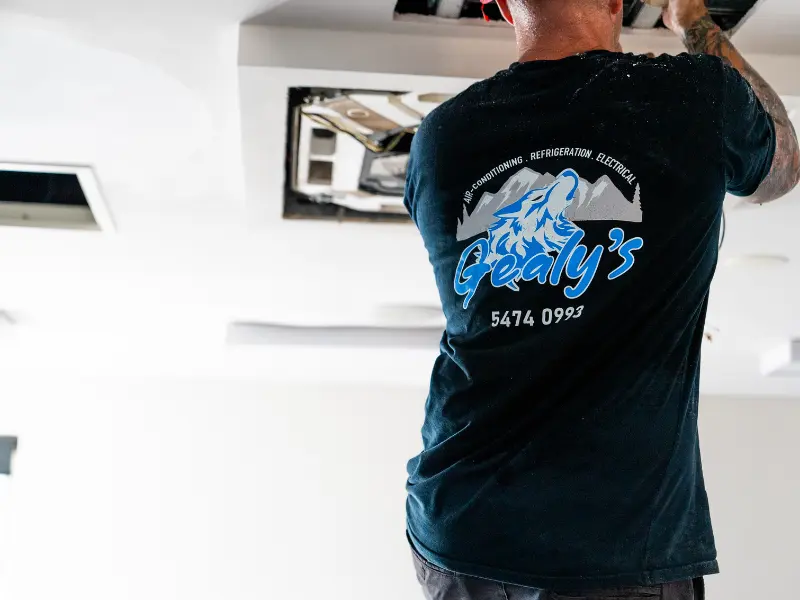 Licensed QBCC air conditioning technician Caloundra